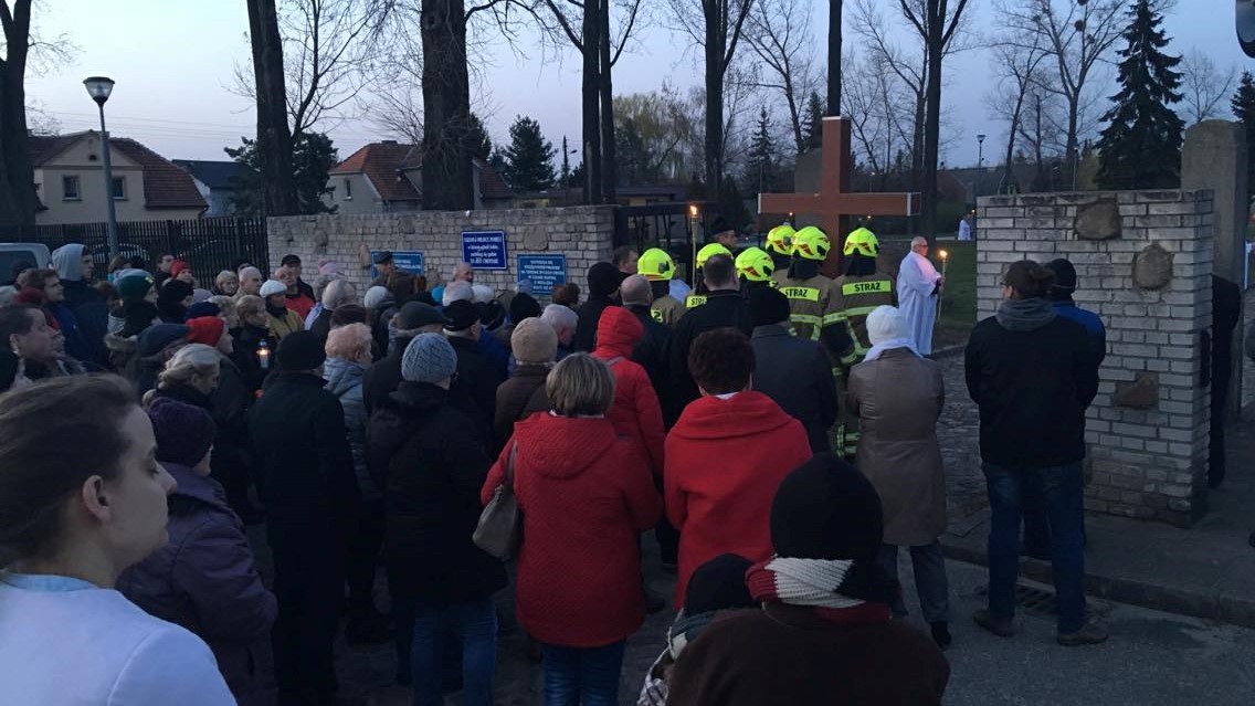 Droga Krzyżowa w niemieckim obozie karnym w Żabikowie - Jacek Butlewski