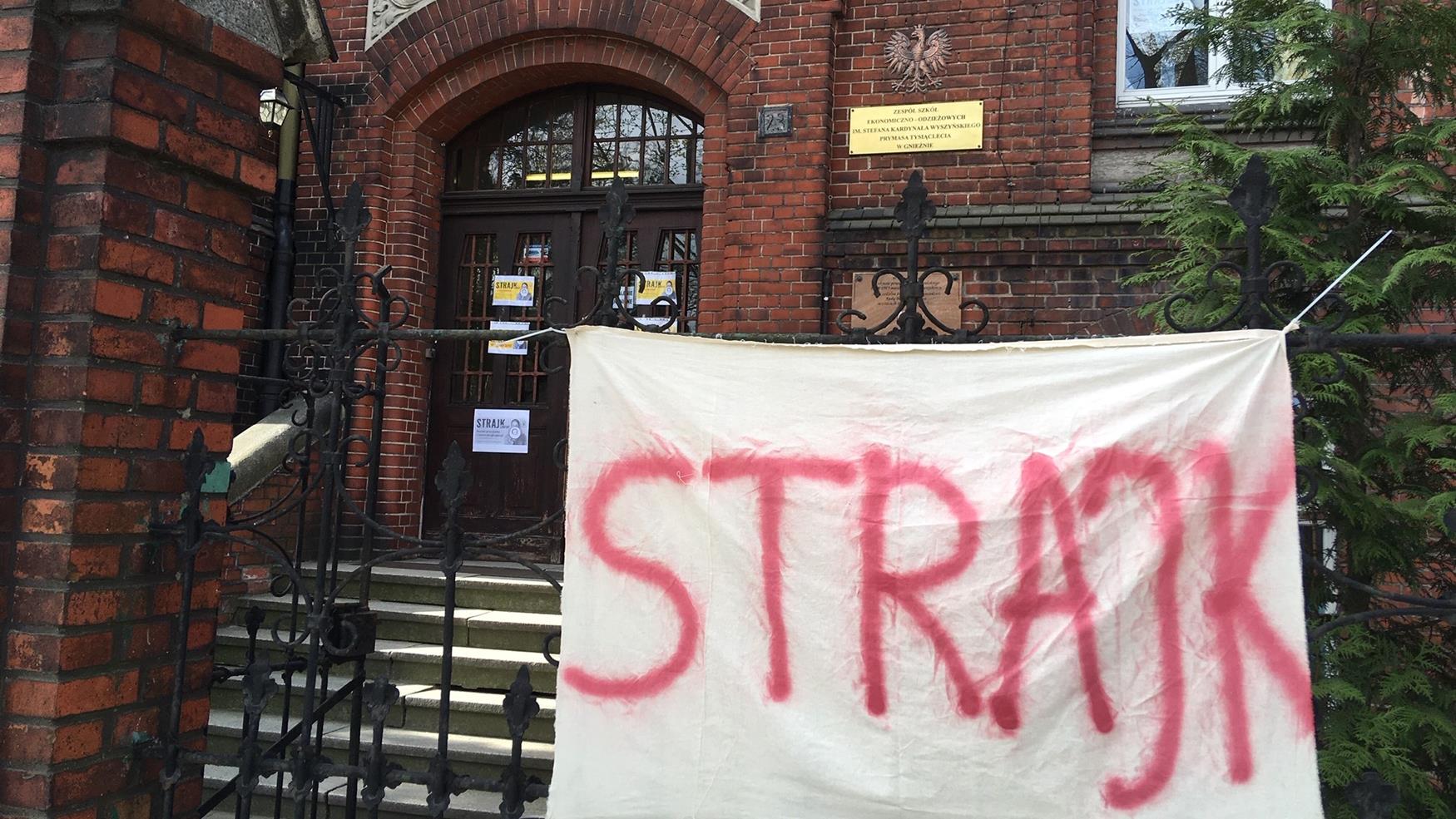 gniezno uczniowie nauczyciele strajk  - Rafał Muniak