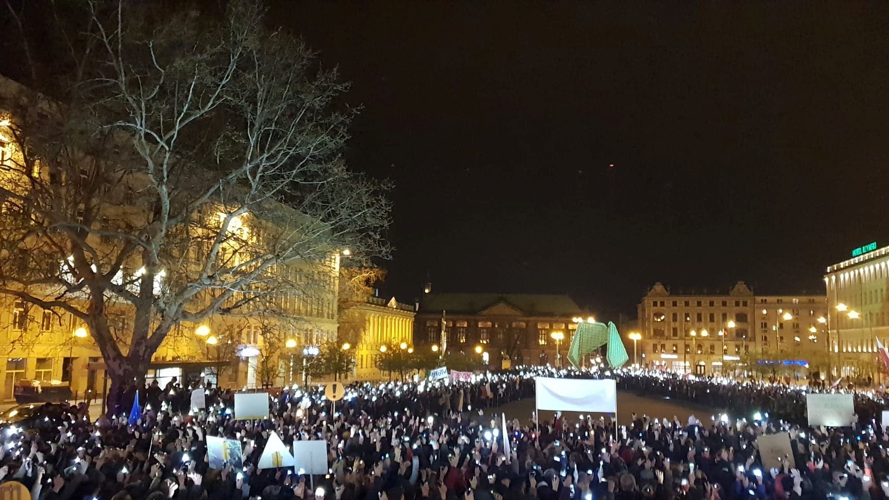 solidarni z nauczycielami plac wolności - Michał Jędrkowiak