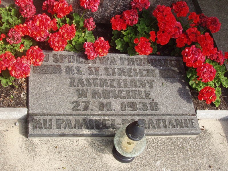 ksiądz streich nagrobek  - www.ksiadz-streich.org