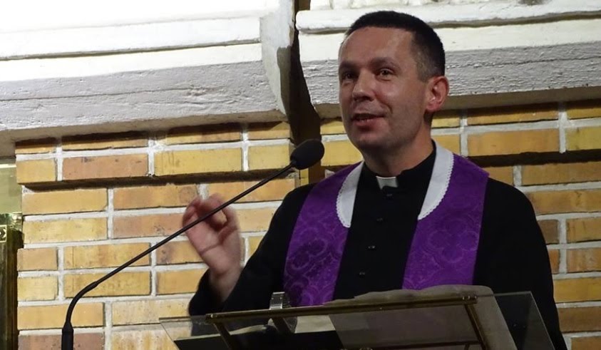 ksiądz daniel wachowiak - Parafia pw. Świętych Aniołów Stróżów