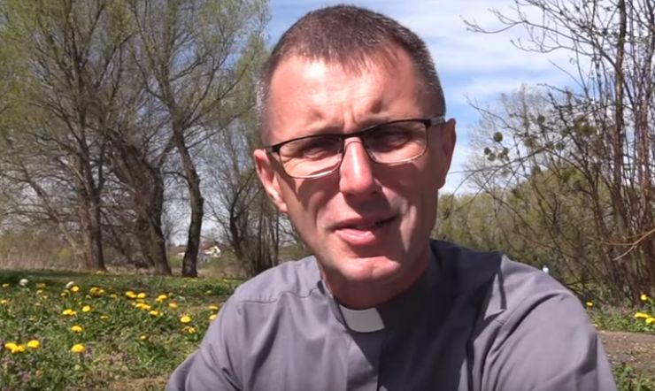 ksiądz maciej sarbinowski