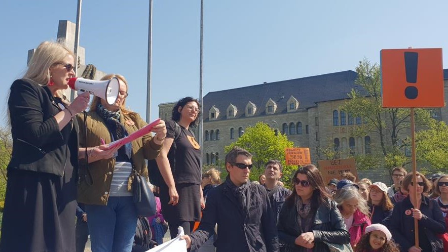 protest strajk nauczyciele nauczycieli poznań - Michał Jędrkowiak
