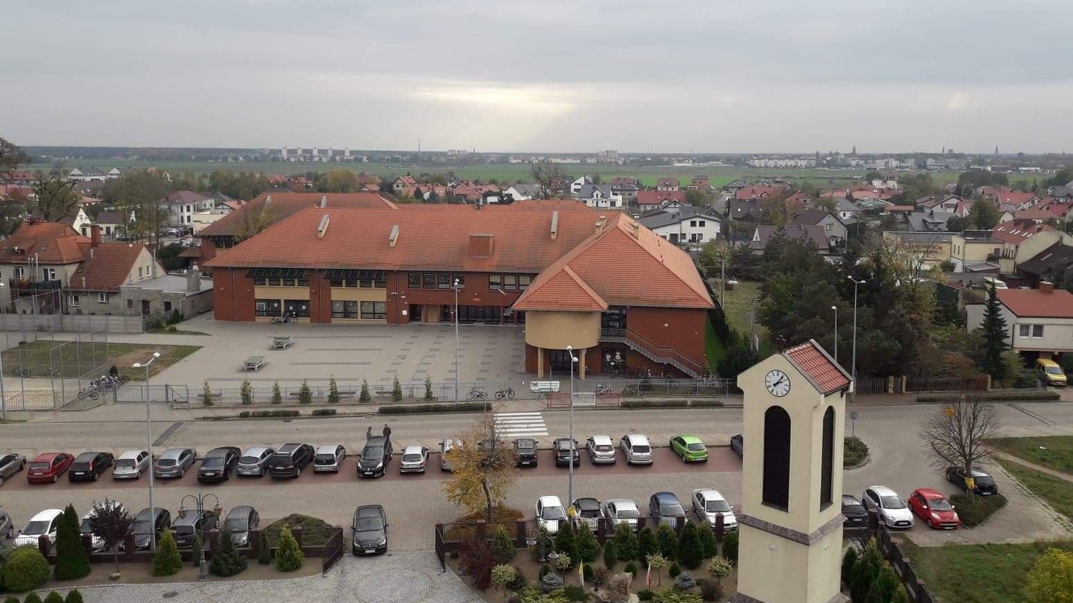 SP5 Leszno - FB:Szkoła Podstawowa Nr 5 im. Henryka Sienkiewicza w Lesznie