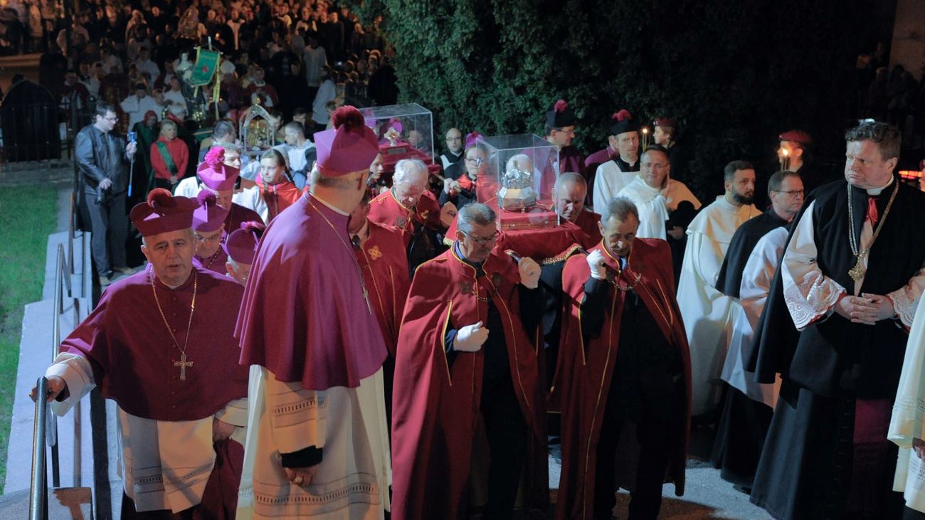 procesja z relikwiami gniezno odpust -  Archidiecezja Gnieźnieńska