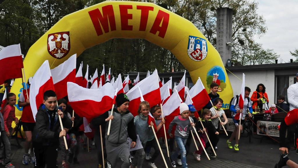bieg z flagą środa wielkopolska - FB. Średzki BIEG Z FLAGĄ