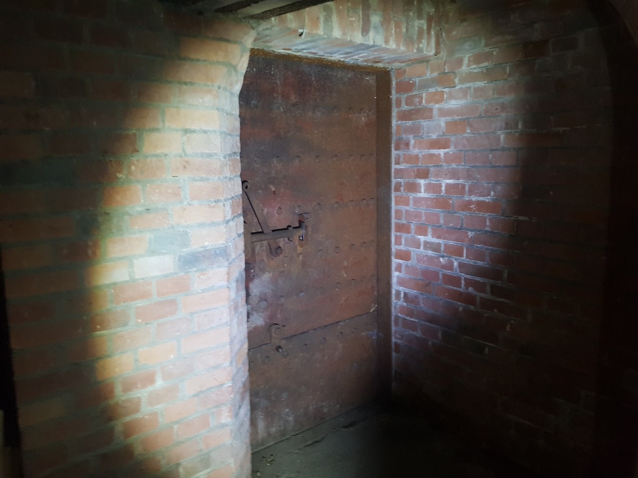 drzwi fort zabytek - Hubert Jach - Radio Poznań