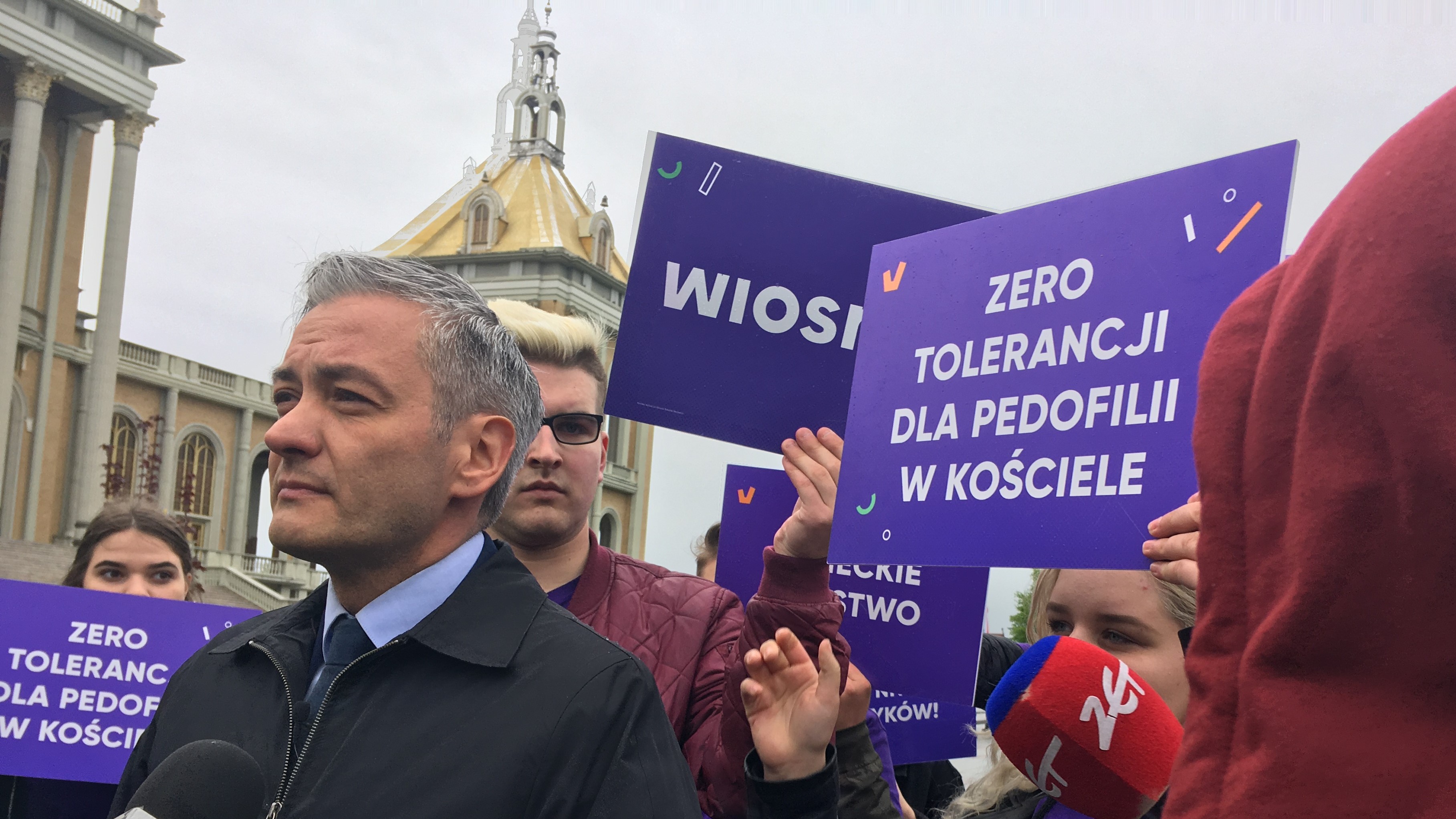 robert biedroń licheń pod pomnikiem - Sławomir Zasadzki
