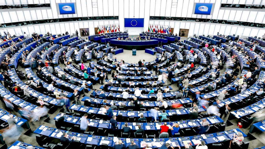 europarlament sala plenarna - Parlament Europejski