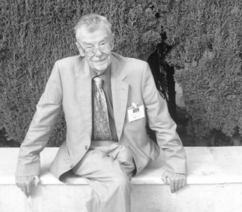 Jan Kułakowski - http://uniasc.sm.pl/kulakowski