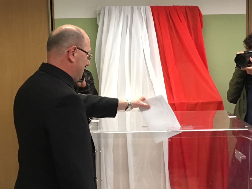 wojciech Polak wybory głosowanie urna - Rafał Muniak