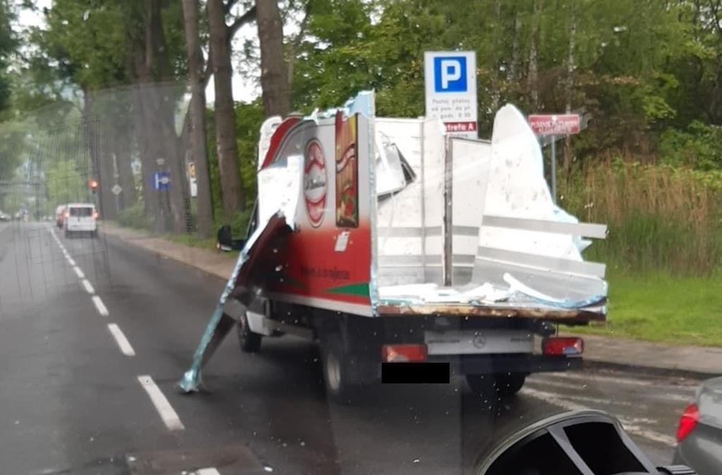 dostawczy dostawczak niepodległości wiadukt - MotoSygnały