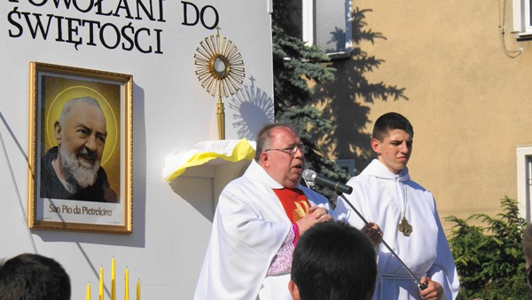 ksiądz czesław ksoń - www.swietarodzina.com/