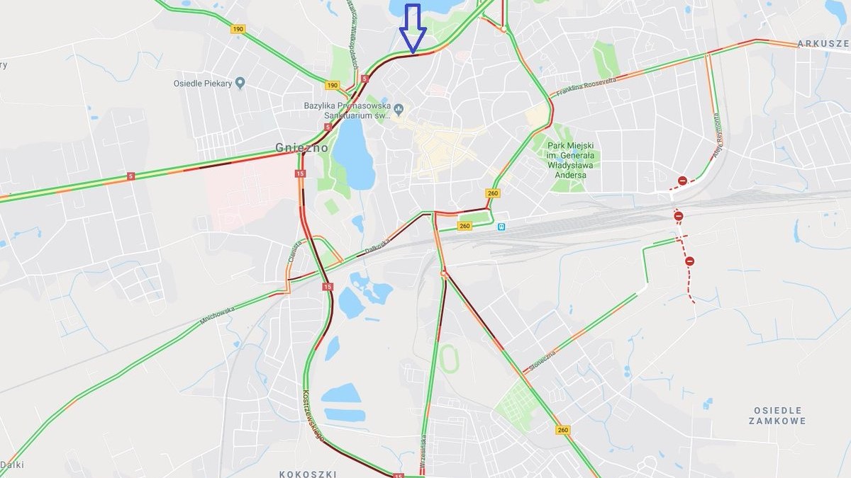 wypadek gniezno korek - google maps