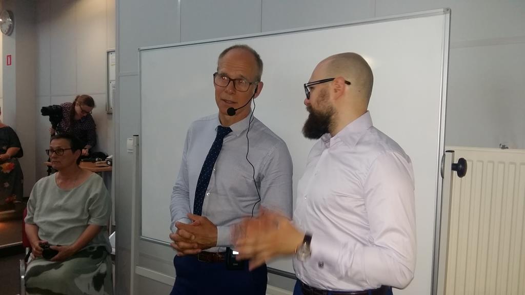 prof.Robert Thomas - Magda Konieczna 