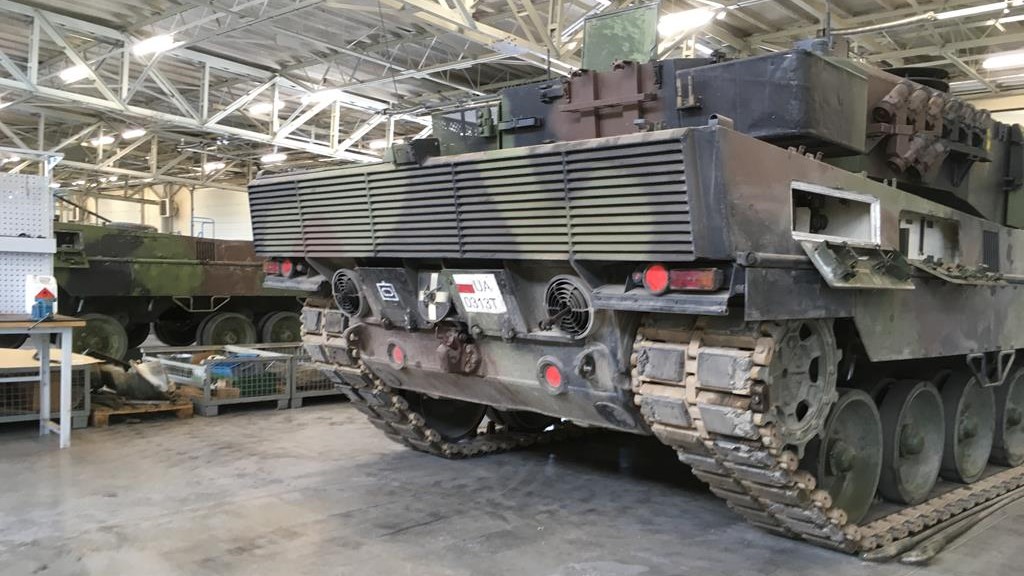 wzm leopardy hala wz-mot leopard czołg czołgi - Adam Sołtysiak