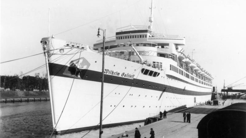MS Wilhelm Gustloff - By Bundesarchiv, Bild 183-H27992 / Sönnke, Hans / CC-BY-SA 3.0, CC BY-SA 3.0 de, https://commons.wikimedia.org/w/index.php?curid=5434070 - Wikipedia