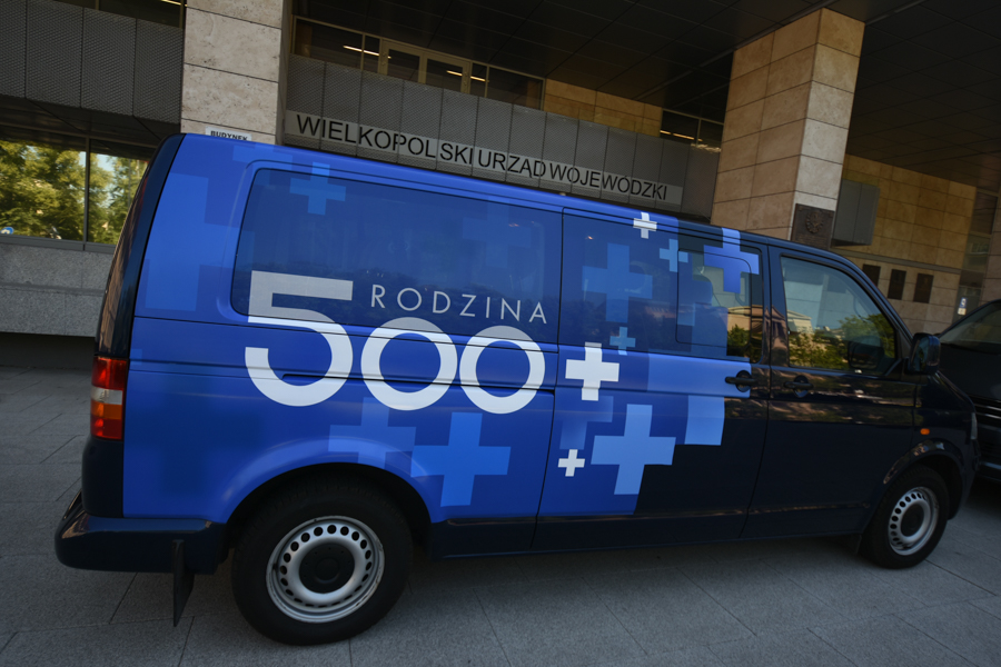 500 plus - Wojtek Wardejn