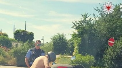 goły niemiec na skuterze - TT:Polizei Brandenburg