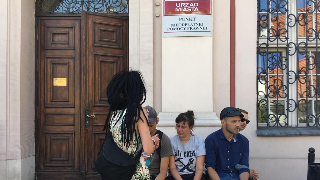 rozbrat anarchiści pod urzędem miasta - Jacek Butlewski