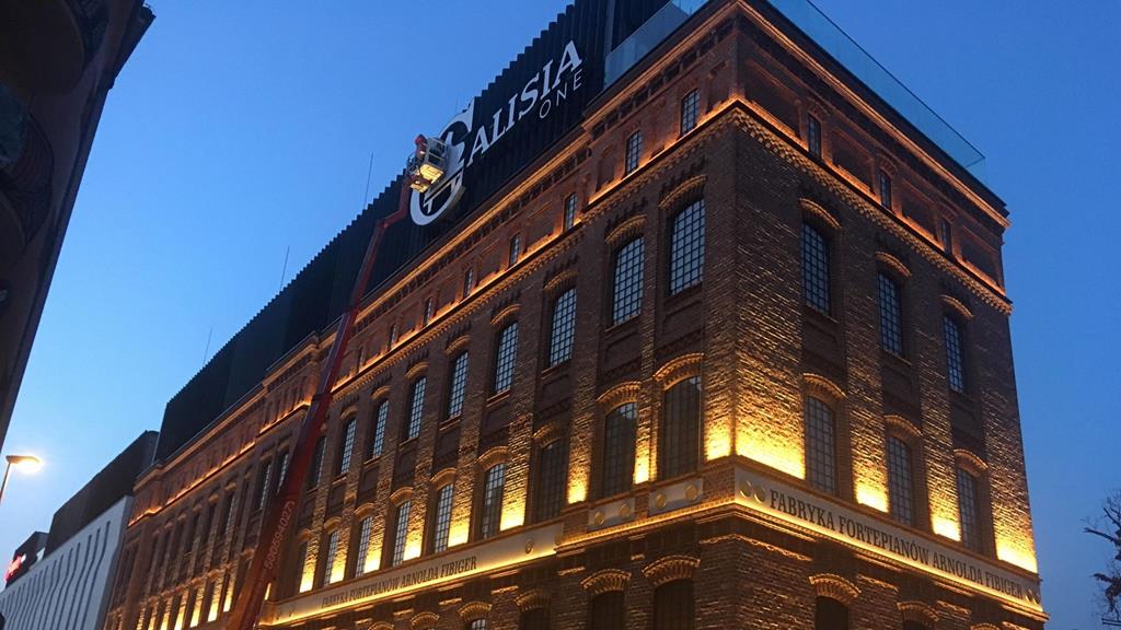 kalisz fabryka fortepianów hotel rewitalizacja - Danuta Synkiewicz