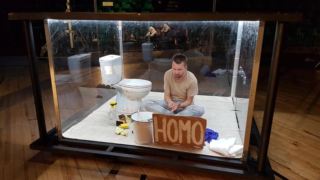 paria moniuszko interpretacja homo - Marcin Walkowiak