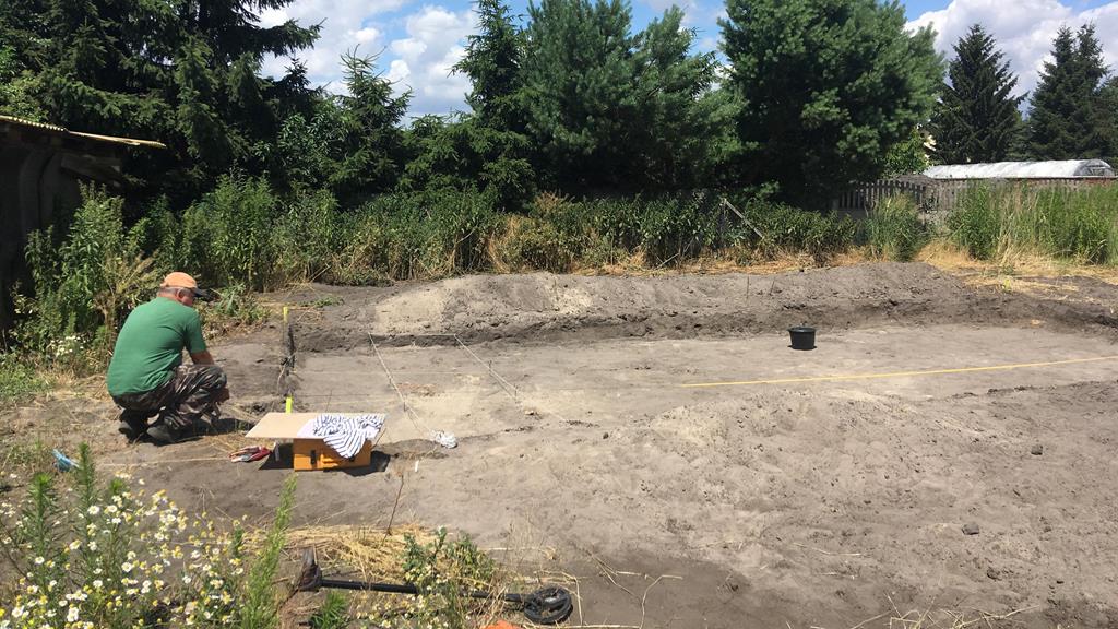 fragment pisanki z XI wieku Kalisz - Danuta Synkiewicz