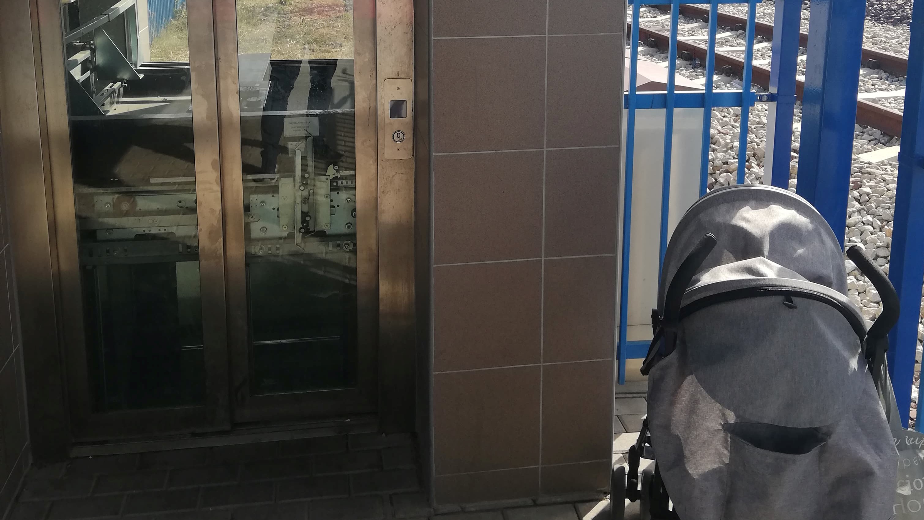 zepsute windy czempiń pkp dworzec - Słuchacz