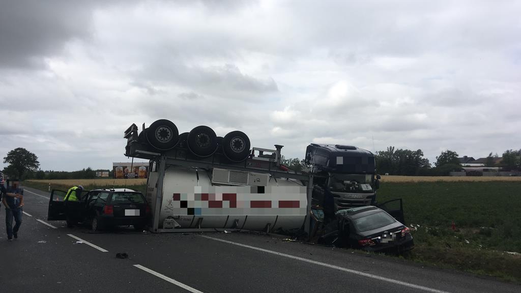 Wypadek dk11 koszuty dachowanie cysterny - Rafał Regulski