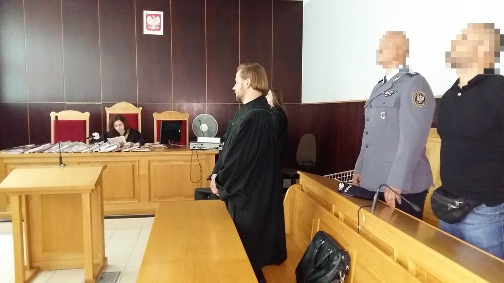 policjanci oskarżeni o pobicie podczas euro  - Magdalena Konieczna