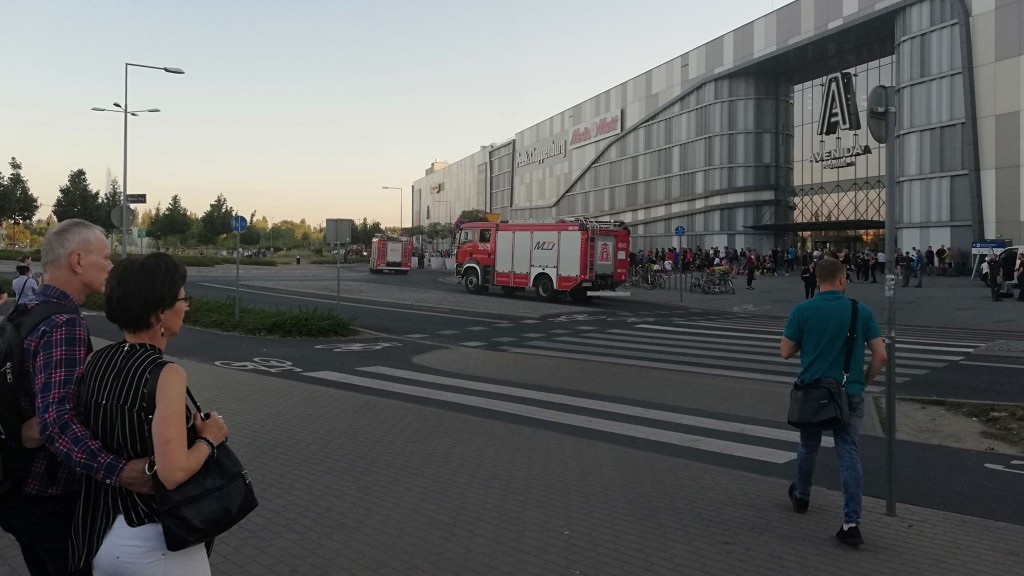 Avenida ewakuacja - Jacek Cerkaski