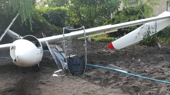 szybowiec spadł do ogródka strzyżewice - Właściciele posesji