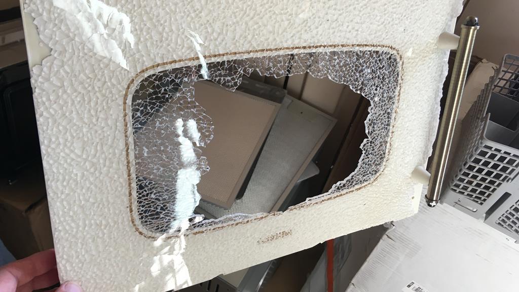 uszkodzone przesyłki poczta polska - Rafał Regulski