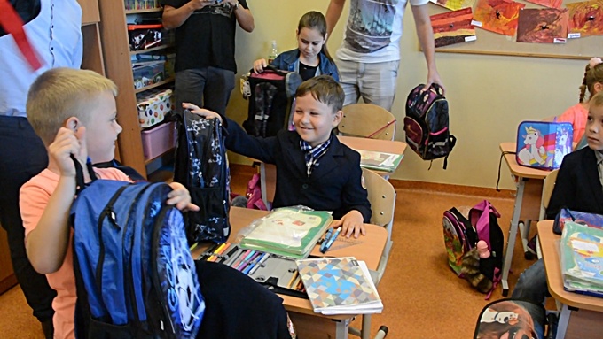 aritas "Tornister pełen uśmiechów" - caritaspoznan.pl