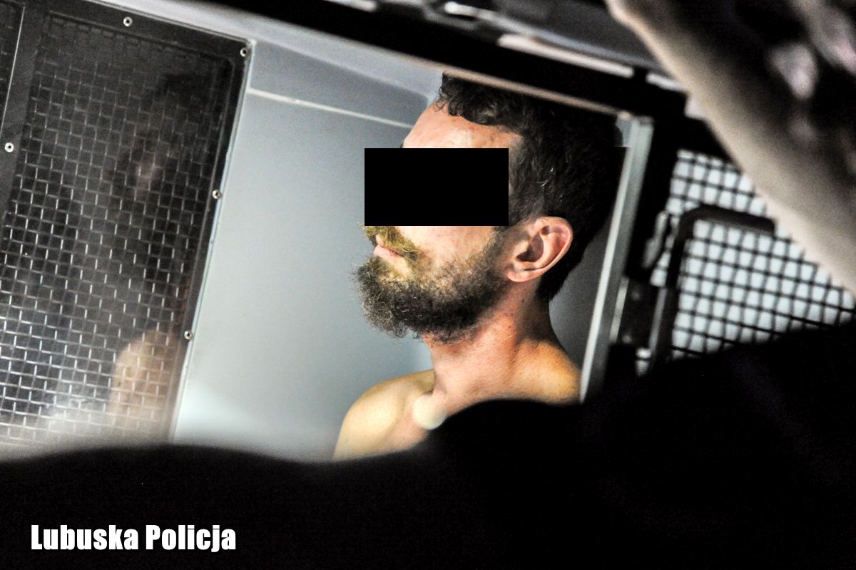 nagi mężczyzna zaatakował policjanta - Lubuska Policja