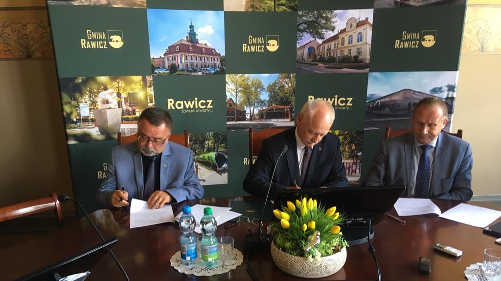 podpisali umowę na budowę mieszkania plus - Jacek Marciniak