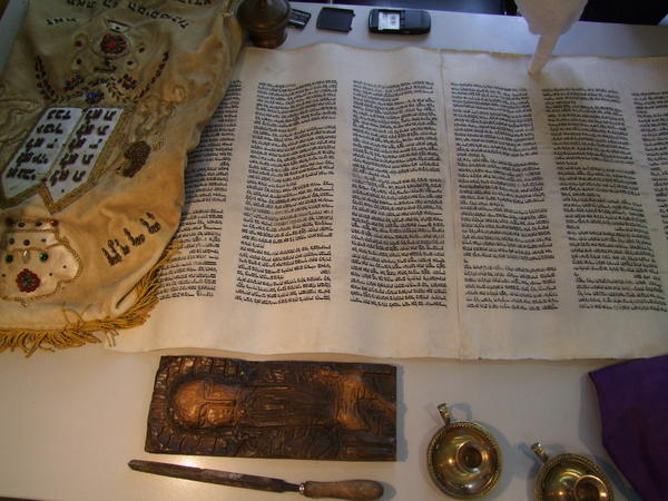 zabytkowa tora - Policja 