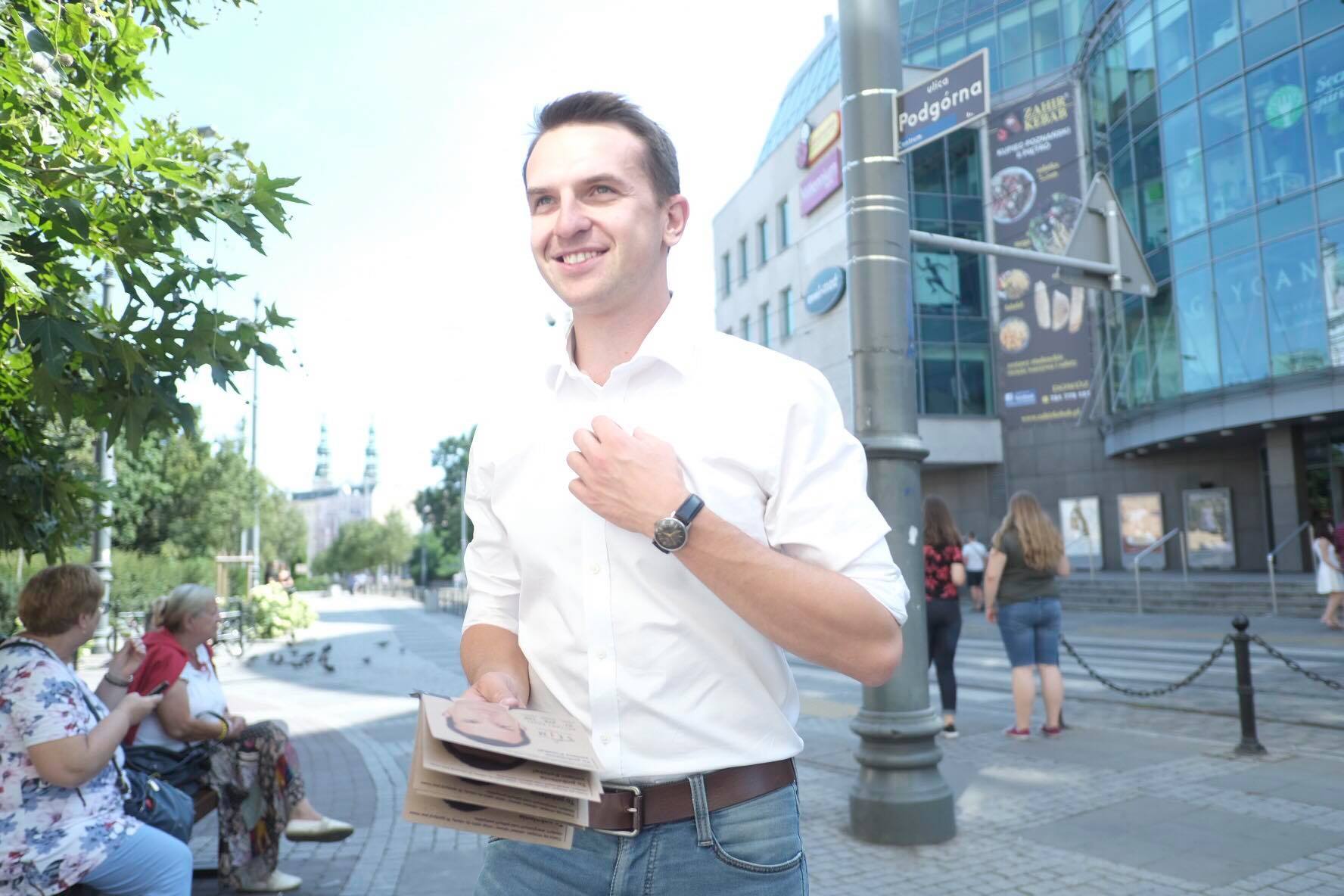 adam szłapka poznań - Materiały prasowe 