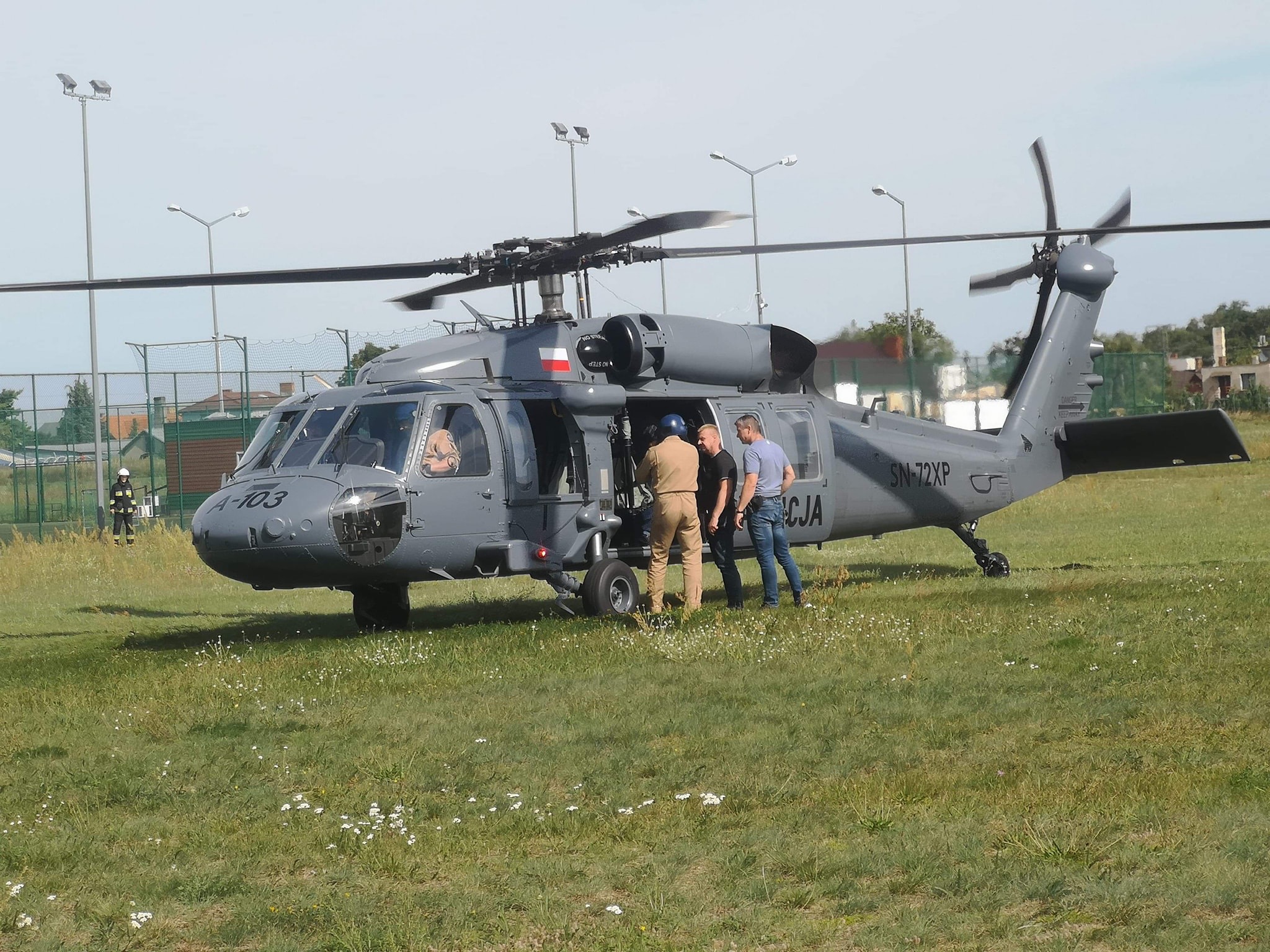 black hawk lądowanie zduny poszukiwania  - Stowarzyszenie Szukamy i Ratujemy