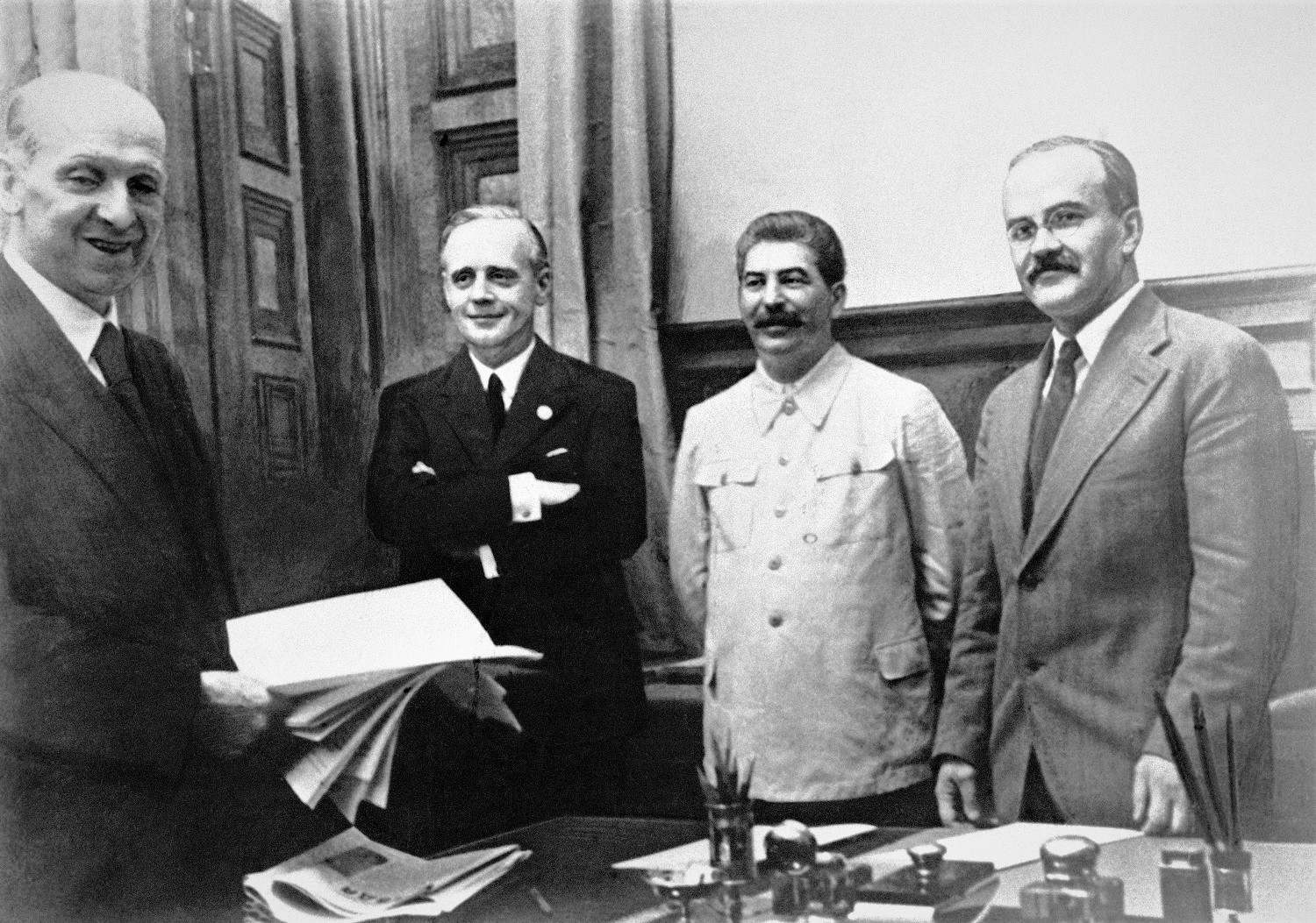 pakt Ribbentrop-Mołotow - Wikipedia