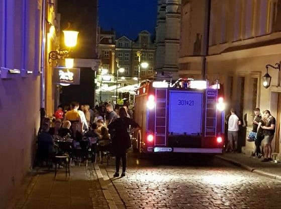 stoliki piwne rynek straż pożarna ogródki piwne - Zarząd Osiedla Stare Miasto