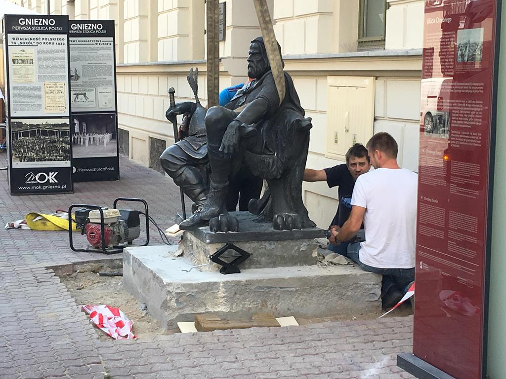 Pomnik Bolesława Chrobrego Gniezno - Rafał Muniak