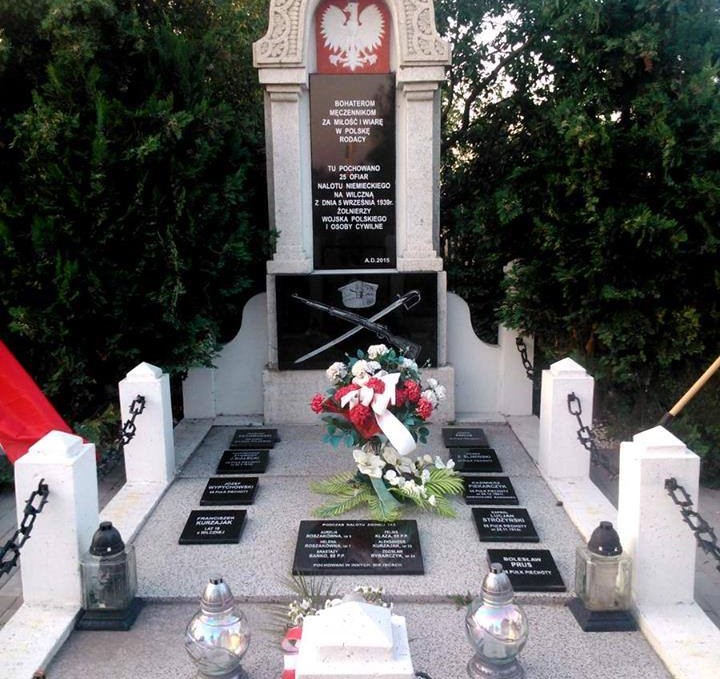 Grób ofiar bombardowania Wilczna  - FB: Marek Piekarczyk