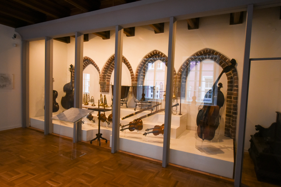  Muzeum Instrumentów Muzycznych w Poznaniu - Wojtek Wardejn