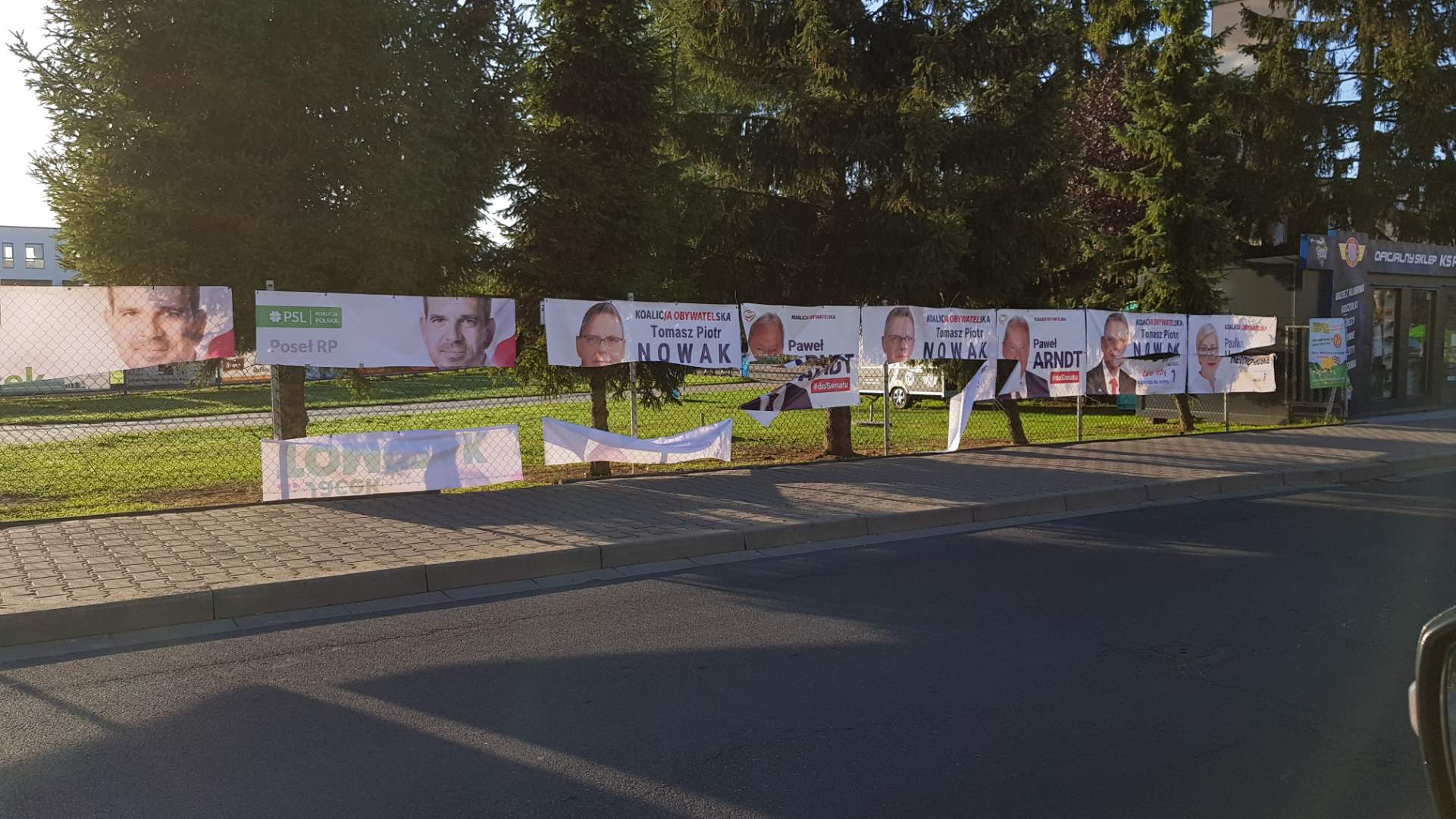 zniszczone banery wyborcze środa wielkopolska - Joanna Majcher