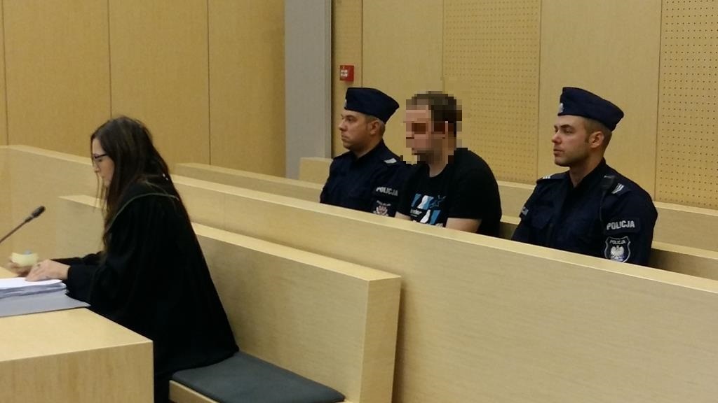 bil kamieniem lepiej  - Magda Konieczna