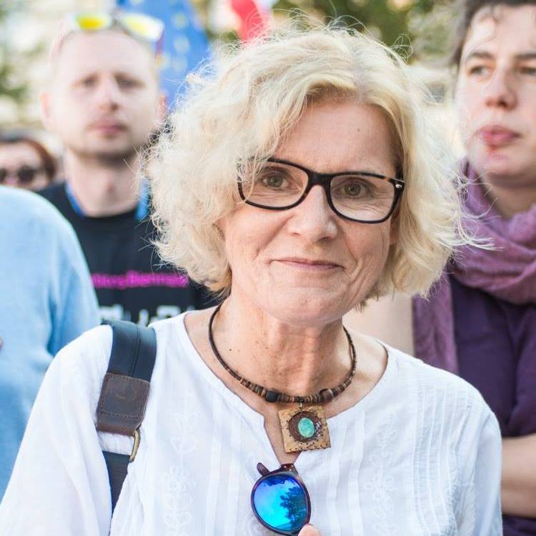 Anna Wachowska-Kucharska - Facebook Anna Wachowska-Kucharska