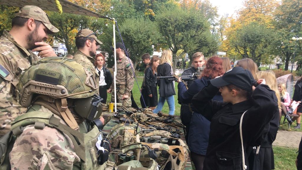 Di cichocienych  - Rafał Muniak