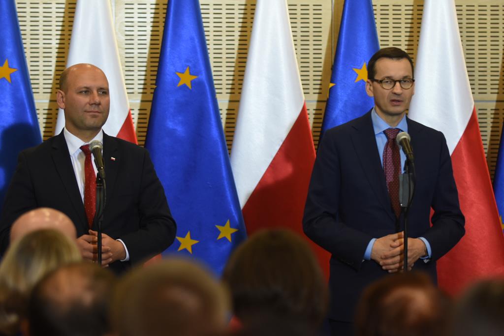 mateusz morawiecki na ławicy - Wojtek Wardejn