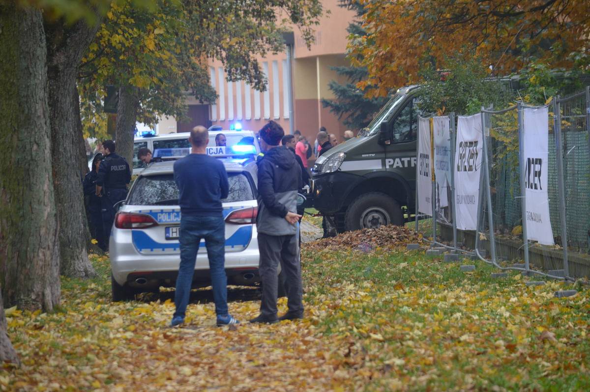 niewybuch liceum w pile bomby II wojna światowa - Słuchacz